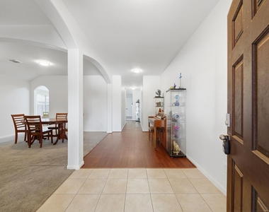 321 Preston Lane - Photo Thumbnail 5