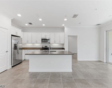 6969 Avalon Circle - Photo Thumbnail 11