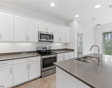 6969 Avalon Circle - Photo Thumbnail 13