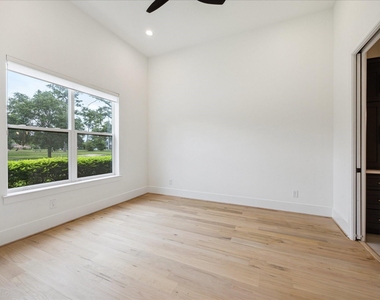 1419 Candlelight Lane - Photo Thumbnail 11