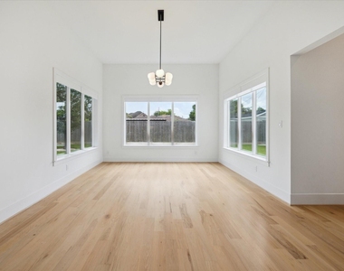 1419 Candlelight Lane - Photo Thumbnail 8