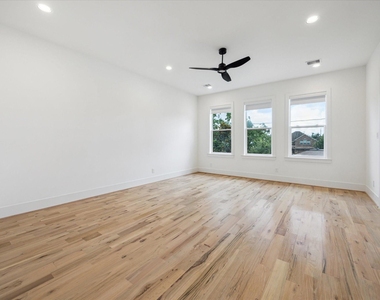 1419 Candlelight Lane - Photo Thumbnail 16