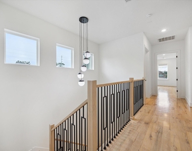 1419 Candlelight Lane - Photo Thumbnail 15