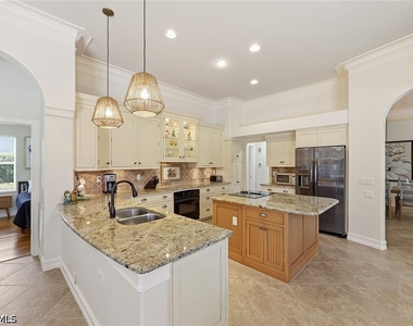13360 Bridgeford Avenue - Photo Thumbnail 12