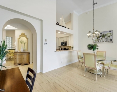 800 Breakaway Lane - Photo Thumbnail 5