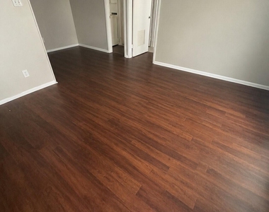 2414 Mimosa Drive - Photo Thumbnail 2