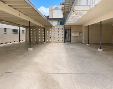 2414 Mimosa Drive - Photo Thumbnail 7
