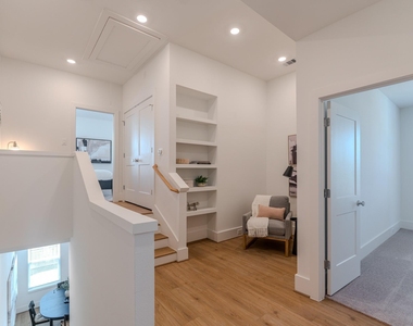 7613 Victory Reserve Street - Photo Thumbnail 25
