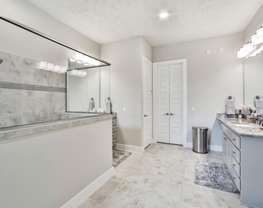 13219 S Salmon River Circle - Photo Thumbnail 21