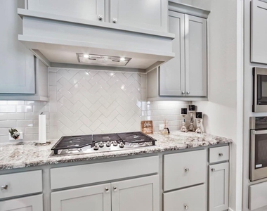 13219 S Salmon River Circle - Photo Thumbnail 9