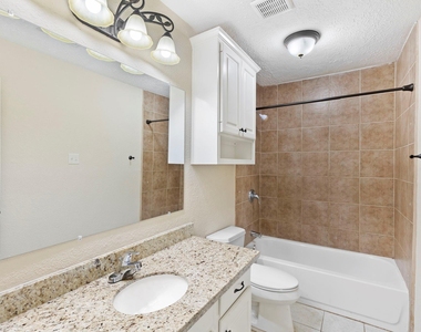 21435 Deerhaven Drive - Photo Thumbnail 15