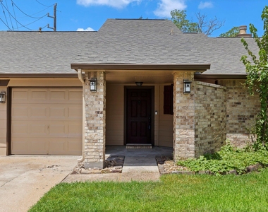 21435 Deerhaven Drive - Photo Thumbnail 2