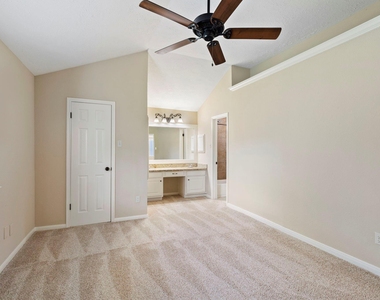 21435 Deerhaven Drive - Photo Thumbnail 17