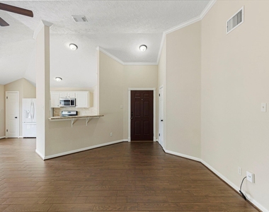 21435 Deerhaven Drive - Photo Thumbnail 4