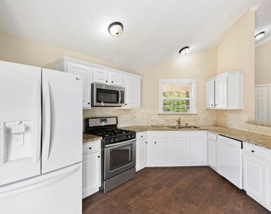 21435 Deerhaven Drive - Photo Thumbnail 9