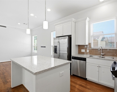 8239 Cambridge Street - Photo Thumbnail 11