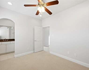 8239 Cambridge Street - Photo Thumbnail 14
