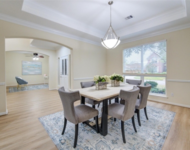 2327 Centerbrook Lane - Photo Thumbnail 7
