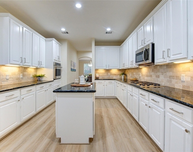 2327 Centerbrook Lane - Photo Thumbnail 16