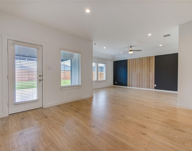 29910 Ousel Falls Lane - Photo Thumbnail 9