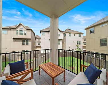 2009 Royal Landing Drive - Photo Thumbnail 10