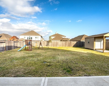 135 San Bernard Drive Drive - Photo Thumbnail 34