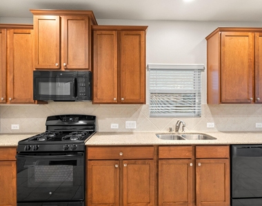135 San Bernard Drive Drive - Photo Thumbnail 10
