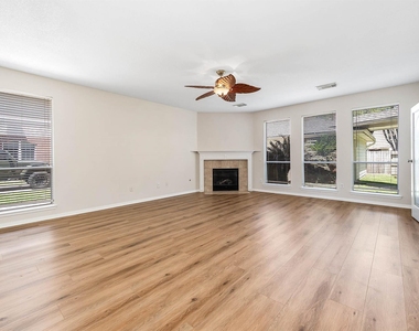7902 Feather Springs - Photo Thumbnail 9
