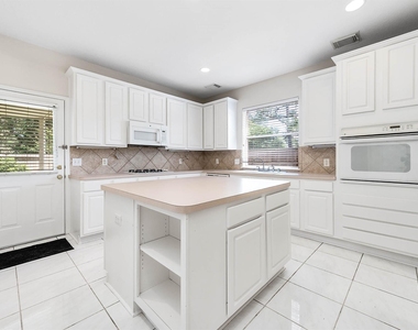 7902 Feather Springs - Photo Thumbnail 17