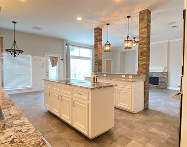 2222 Alberton Lane - Photo Thumbnail 2