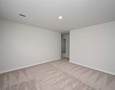 3919 Accolade Crossing - Photo Thumbnail 24