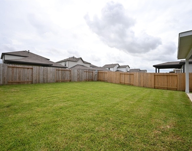 3919 Accolade Crossing - Photo Thumbnail 35