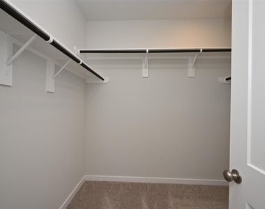 3919 Accolade Crossing - Photo Thumbnail 23