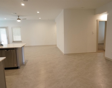 3966 Canyon Shore Lane - Photo Thumbnail 8