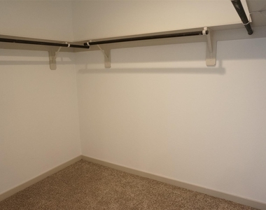 3966 Canyon Shore Lane - Photo Thumbnail 17