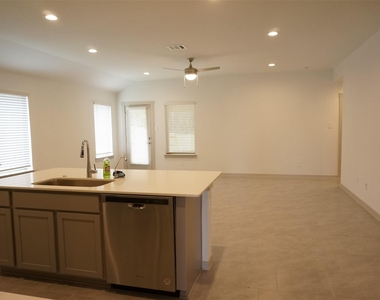 3966 Canyon Shore Lane - Photo Thumbnail 7