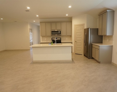 3966 Canyon Shore Lane - Photo Thumbnail 6