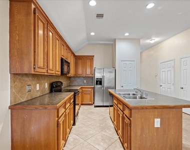 13306 Brantfield Park Lane - Photo Thumbnail 12