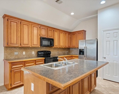 13306 Brantfield Park Lane - Photo Thumbnail 11