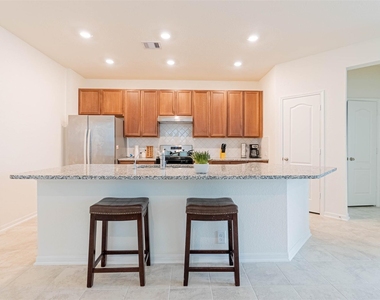 2114 Damasi Ln - Photo Thumbnail 12