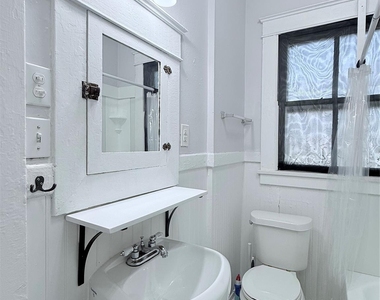 1924 26th Street - Photo Thumbnail 21