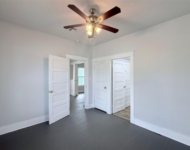 1924 26th Street - Photo Thumbnail 19