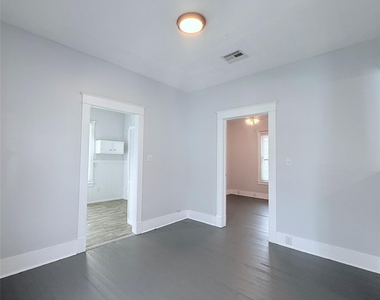 1924 26th Street - Photo Thumbnail 10