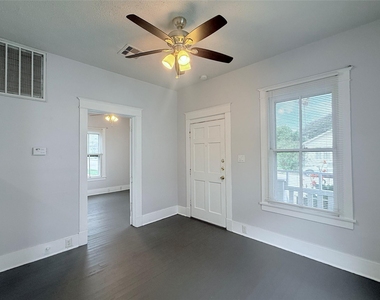 1924 26th Street - Photo Thumbnail 7