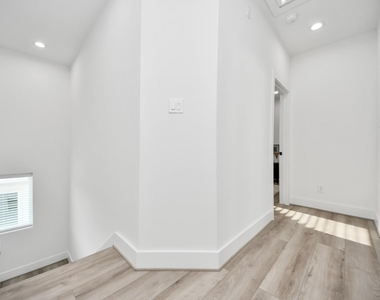 7723 Hammerly Boulevard - Photo Thumbnail 25