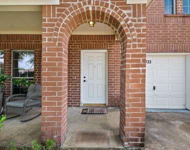 13723 Anwar Drive - Photo Thumbnail 3