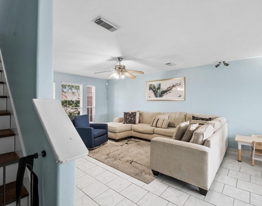 13723 Anwar Drive - Photo Thumbnail 11