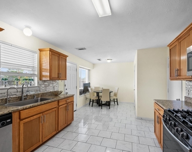 13723 Anwar Drive - Photo Thumbnail 10