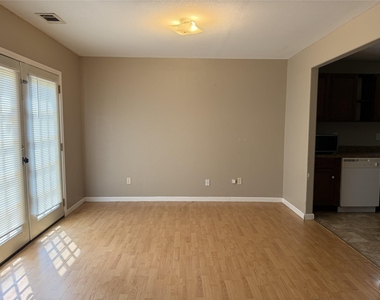 6005 Beech Drive - Photo Thumbnail 9