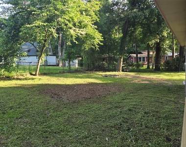 6005 Beech Drive - Photo Thumbnail 2
